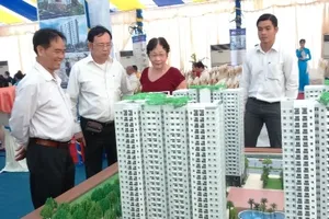 Siết tín dụng bất động sản ảnh hưởng nhiều thị trường khác