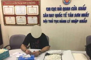 Bắt giữ hành khách Nam Phi vận chuyển lượng lớn Cocain vào Việt Nam