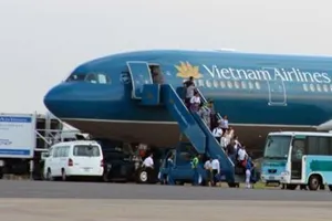 Ba chuyến bay Vietnam Airlines nối chuyến bị hủy do đình công China Airlines 