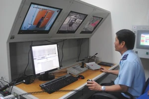 Tăng soi chiếu xử lý hàng trăm container hàng tồn đọng tại cảng