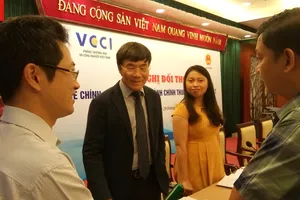 Giảm 23 dòng phí, có loại giảm gần 60%