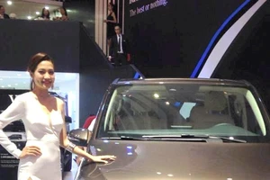 Doanh số bán ô tô lắp ráp trong nước giảm mạnh 