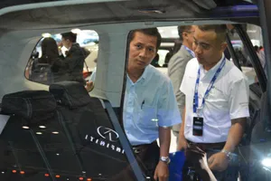 Cú lao dốc không phanh của thị trường ô tô 