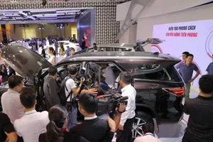 Ô tô Indonesia nhập về VN giá chưa tới 240 triệu đồng/xe