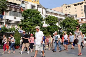 Du khách nước ngoài đến Việt Nam đông vì thích lễ hội ?