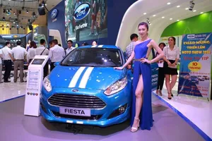 Ô tô nhập vào Việt Nam tiếp tục kêu khó vì Nghị định 116