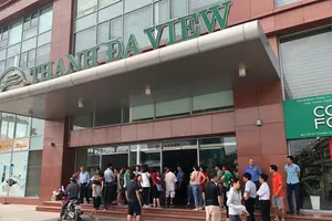 Lạ kỳ: Chung cư không ai quản lý, dân khóc ròng 