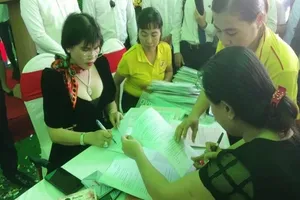 Phú Hồng Thịnh bàn giao 480 sổ hồng trước thời hạn cho cư dân 