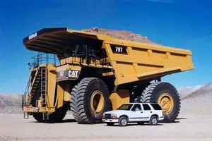 Xe 'khổng lồ' Ấn Độ về Việt Nam có giá hơn 14 tỉ đồng