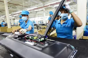 Việt Nam chi 30 tỉ USD nhập thiết bị, linh kiện... Trung Quốc