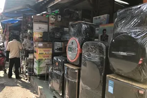 Kiểm soát chặt loa 'kẹo kéo' nhập vào Việt Nam 