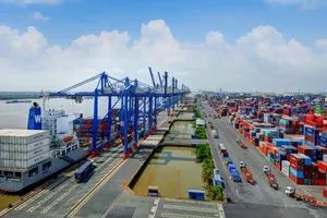 Cảng Cát Lái vẫn tiếp nhận hàng hóa trong dịp nghỉ lễ 2-9