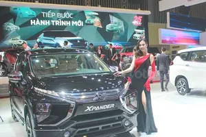 Mua ô tô tết, giá giảm hàng trăm triệu đồng/chiếc