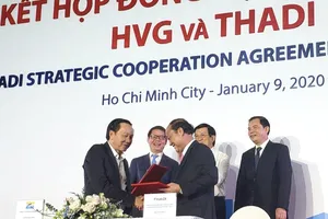 Tỉ phú Trần Bá Dương chính thức bắt tay với vua cá để nuôi heo