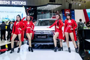 Tháng tết, mỗi ngày có khoảng 155 chiếc ô tô nhập khẩu vào VN