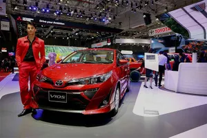 'Ông vua' Toyota Vios bất ngờ giảm giá hút khách