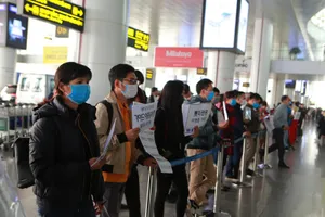 Xuất khẩu khẩu trang qua Tân Sơn Nhất tăng mạnh