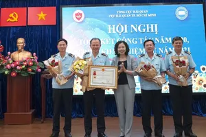 Hải quan TP.HCM đạt thu ngân sách hơn 106.000 tỉ đồng