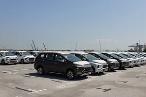 Xe nhập khẩu hơn 500 triệu/chiếc vẫn nhập ào ào về VN