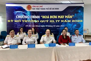 2 người mua thuốc trúng ‘hóa đơn may mắn’ 50 triệu đồng