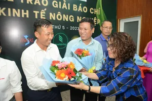 Pháp Luật TP.HCM đoạt giải báo chí kinh tế nông nghiệp