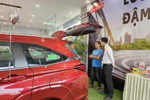 Giảm 50% lệ phí trước bạ, giá ô tô cuối năm có giảm?