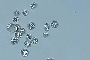 Phát hiện hơn 1.000 viên kim cương nhập lậu qua sân bay Tân Sơn Nhất