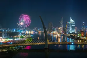 TP.HCM: Lượng khách tăng mạnh, doanh thu du lịch vượt 56.000 tỉ đồng