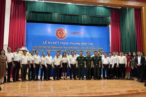 Viettel TP.HCM đồng hành cùng cơ quan thuế hỗ trợ hộ kinh doanh chuyển đổi số