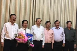 Trao các quyết định nhân sự ở TP.HCM