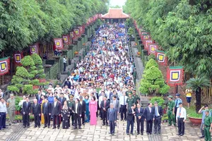 Hàng ngàn người dân TP.HCM dự giỗ tổ Hùng Vương