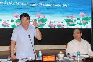 Chủ tịch UBND TP.HCM điểm mặt các ngôi nhà làm xấu TP