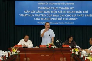 Bí thư Nhân đặt hàng báo chí cùng chấm điểm chính quyền