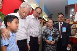 Tổng Bí thư thăm hầm chứa vũ khí của biệt động Sài Gòn