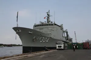  3 tàu Hoàng gia Úc thăm TP.HCM