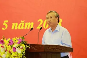 'Kiên quyết đấu tranh với việc bôi xấu hạ thấp uy tín lãnh tụ'