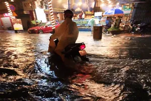 Giám đốc Sở Nội vụ: 'Còn có điểm ngập mới thì dân không tin'