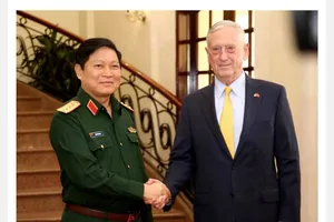Đại tướng Ngô Xuân Lịch tiếp Bộ trưởng Quốc phòng Mỹ