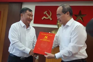 Phó ban Nội chính Trần Văn Thuận về làm bí thư quận 2 