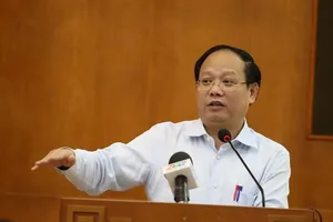 Ông Tất Thành Cang xin nghỉ phép nhiều ngày