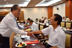 TP.HCM gặp mặt cán bộ cao cấp nghỉ hưu trên địa bàn