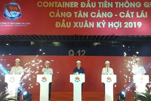 Tân Cảng phát lệnh làm hàng đầu năm