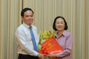 Thêm 1 lãnh đạo HĐND TP.HCM nghỉ hưu