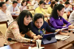 Lần đầu tiên HĐND TP.HCM tổ chức 'kỳ họp không giấy’