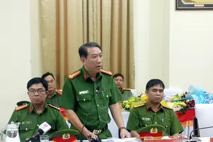 Hai em bé thoát nạn trong vụ đốt nhà làm 5 người chết