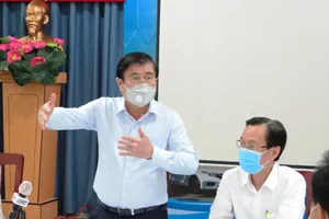 TP.HCM xem xét cho sản xuất khẩu trang sử dụng được 100 lần