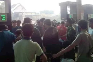 TP.HCM: Không bán xăng cho người dân đi mua tích trữ