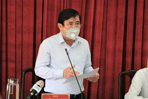 COVID-19: TP.HCM đề xuất cho mở dần một số hoạt động thiết yếu
