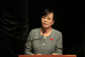 ĐBQH Nguyễn Thị Quyết Tâm nói với cử tri quận 2 về Thủ Thiêm