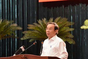 Cán bộ TP.HCM học tập Nghị quyết Đại hội Đảng bộ TP khóa XI